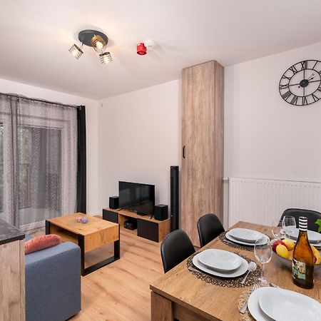 Apartwro 3Th - Apartament Przy Dworcu Glownym Pkp, Balkon, Garaz, Rowery فروتسواف المظهر الخارجي الصورة